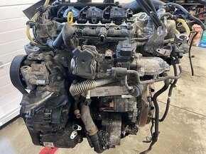 Motor opel vivaro 2,0 dci M9R F692