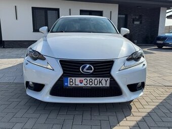 Lexus Is300h biela perlet