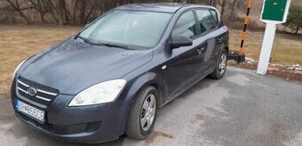 Predám Kia Ceed 1.4 benzín Rezervované do 17⁰⁰