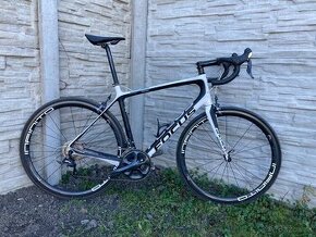 Cestny bicykel Focus Izalco