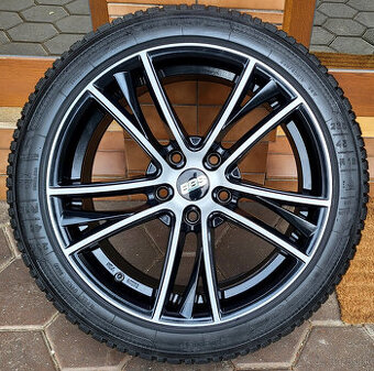 alu R18 5x114,3 pneu 235/45, Tesla, Toyota, Kia, Hyundai...