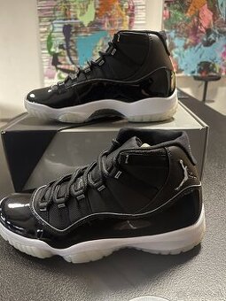 Air Jordan 11 Retro 2020, size EUR 42,5