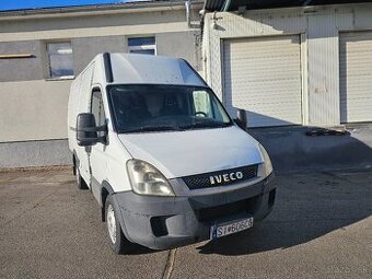 IVECO DAILY 2.3HPI ●