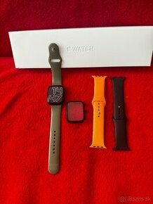 Apple Watch 8.   45mm