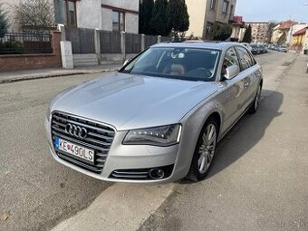 Predám krásnou A8 long s výkonným 8 válcovým motorem 4.2Tdi