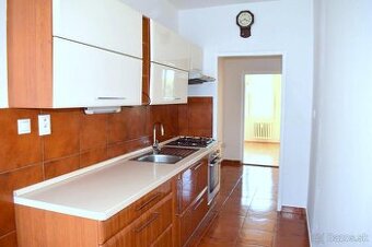 3 izbový byt s balkónom/74 m2/ Žilina - Vlčince - 1