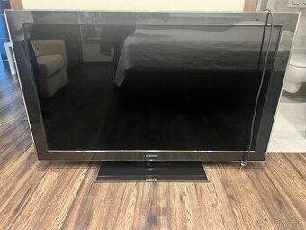 Predam Samsung televizor  53”