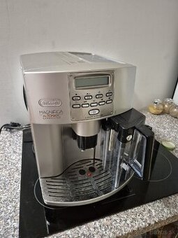 Predám kavovar Delonghi