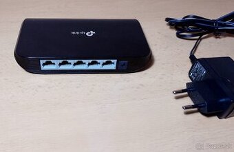 Predám 5 portový switch Tp-Link TL-SG1005G