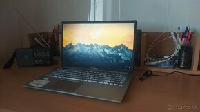 ASUS Vivobook 15 - Strieborný