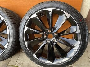 SUPERNOVA  orig.skoda Superb3V  5x112  8j x19   ET 44 VW 235