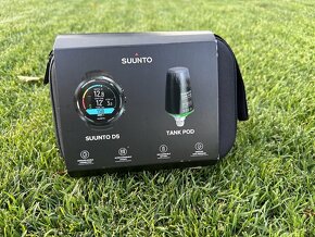 Potápačský počítač Suunto D5 all black + tank pod + remienok