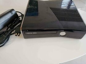 Xbox360 S - 1