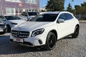 Mercedes-Benz GLA 180 A/T