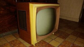 CRT Televízor Tesla - 1