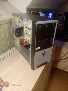 Stolný PC E8400 3ghz, 4gb ram, 9500gt, 500gb hdd