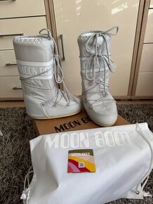 Moon Boot snehule nové