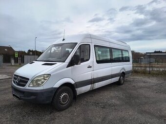 Mercedes Sprinter bus