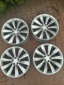 Sada Alu disky 21” Tesla model S, Silver Turbine