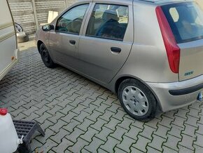 Fiat Punto 2.   44 kW