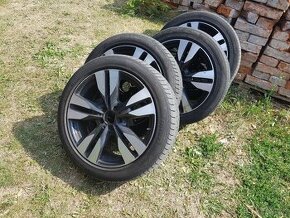 19 palcové kolesá, obuté Pirelli 245/45 R 19