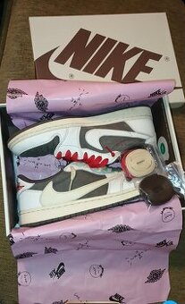 Jordan 1 Travis Reverse mocha