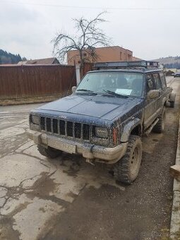 Predám jeep Cherokee 2.5 td