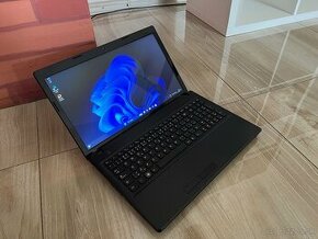 15.6"/Lenovo Notebook/i3-3110/8GB RAM/256GB SSD/ 2x Grafika