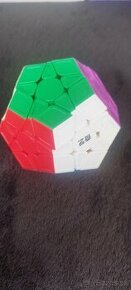 Qiyi megaminx rubiková kocka