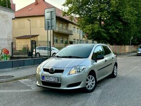 Toyota Auris 1.33 VVT-i MT/6 kupované v SR, klimatizácia