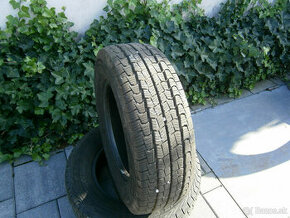 Predám 2x zimné pneu General 215/70 R15C 109/107S - 1