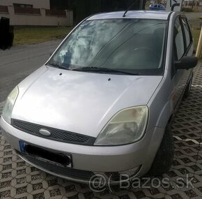 Ford Fiesta 1,4 benzín - 1