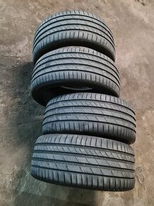 Letní 255/35 R20 Kumho Ecsta