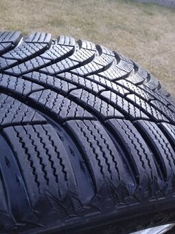 215/55 r17 zimné pneu.8 mm  DOT.3024 - 1