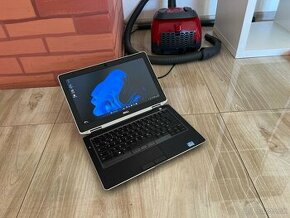 Dell/Notebook/i7/8GB RAM/256GB SSD/Intel HD Grafika 2GB