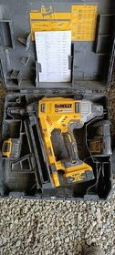 Dewalt, DCN890P2, klincovacka, betón, železo