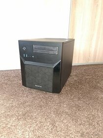 Počítač micro-atx