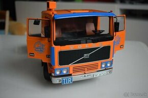 1:18 Volvo F12 Truck Deutrans year 1977 - 1