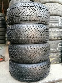 Zimné pneu = 235/55 R17 = GOODYEAR = NOVÉ