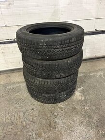 Zimne 215/65 R17 H Continental 4ks