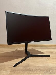 Herný monitor Samsung 24" 144Hz FullHD QLED