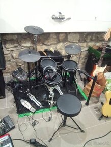 Nové alesis nitromesh kit