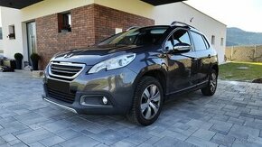 Peugeot 2008 1.2 VTI Style 4/2015 88000km