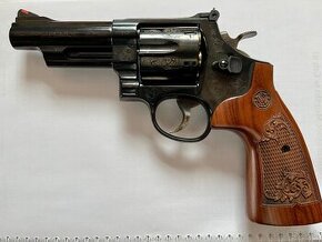 Predám nový Smith&Wesson 44 Magnum