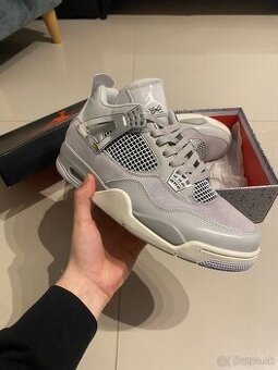 Jordan 4 frozen moments - 1