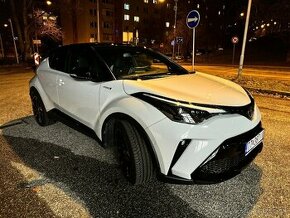 Predám TOYOTA C-HR 2.0 GR Dynamic FORCE Hybrid - 1