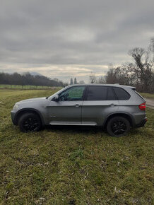 Predám BMW X5 E70 v zachovalom stave.