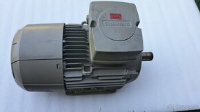 Predám elektromotor 3kW 2900ot. - 1