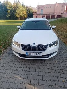 Predám 4x4 Škoda Superb 3 combi ročník 2016 DSG