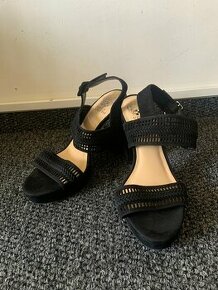 Vince Camuto sandalky na opatku 38 - 1